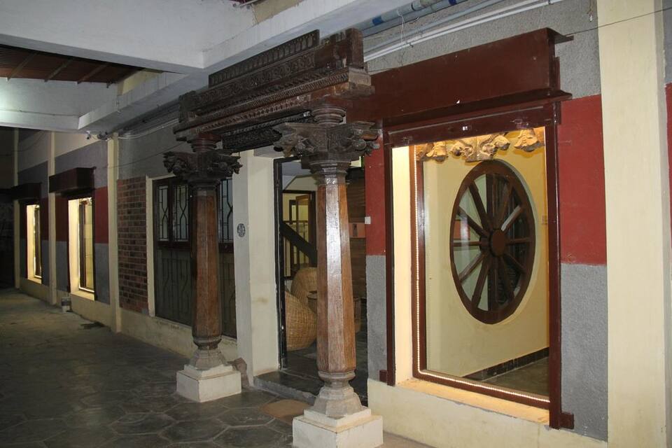 Urban Spice Service Apartment